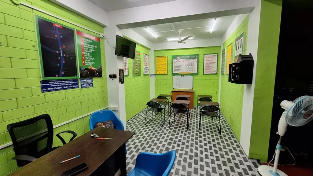 BEST NEW MASTER DRIVING SCHOOL IN PALAKKAD